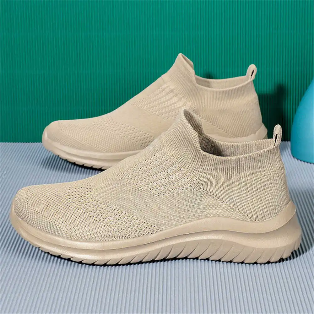 أحذية تنس جديدة ناعمة باللون ا - مراجعة Streetwear Brand Expensive وسعره