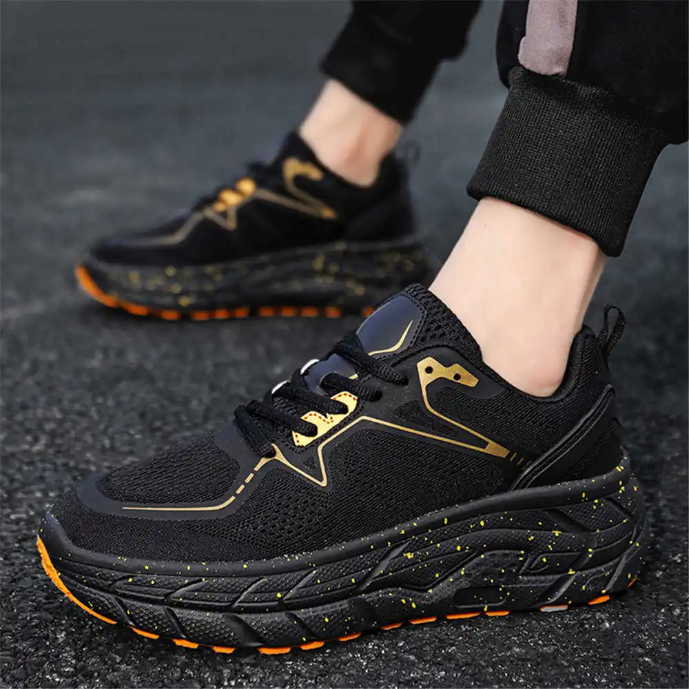 أحذية لا تنزلق مقاس 37 مقاس 44 - مراجعة Streetwear Brand Expensive وسعره