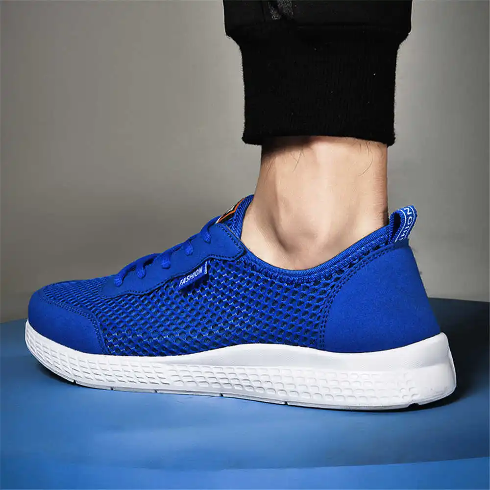 35-46 أحذية رياضية زرقاء فاتحة - مراجعة Streetwear Brand Expensive وسعره